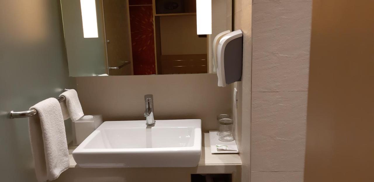 Duet Mwc Hotel 4*