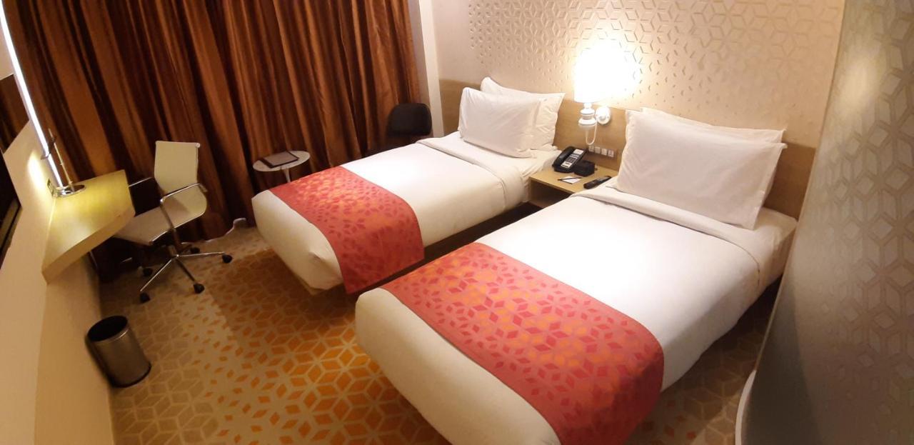 Duet Mwc Hotel Chennai